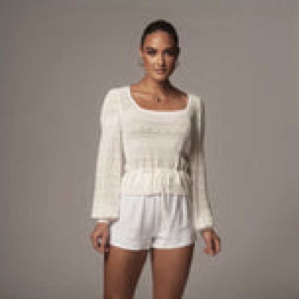Long sleeve knit top